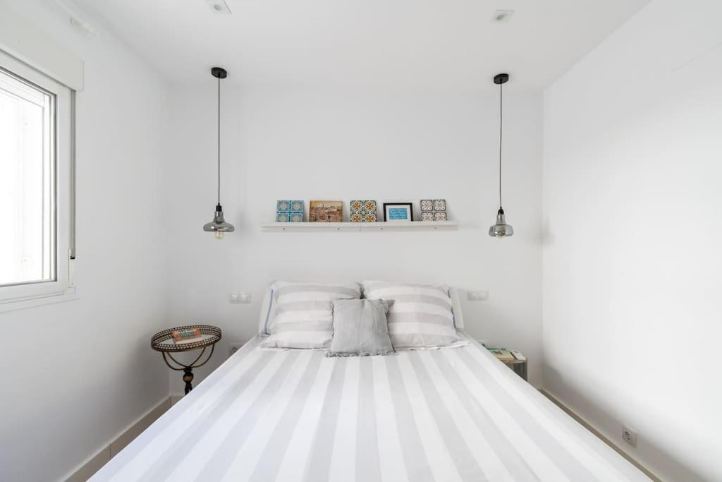 Apartamento Moderno En Triana 2 Dormitorios Y Aire Acondicionado Sevilla Eksteriør billede