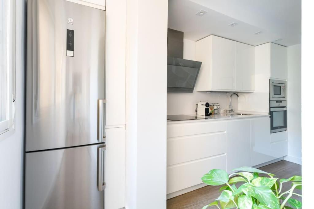 Apartamento Moderno En Triana 2 Dormitorios Y Aire Acondicionado Sevilla Eksteriør billede