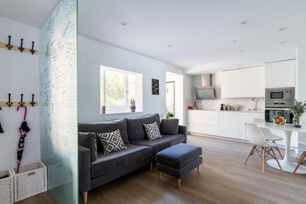 Apartamento Moderno En Triana 2 Dormitorios Y Aire Acondicionado Sevilla Eksteriør billede