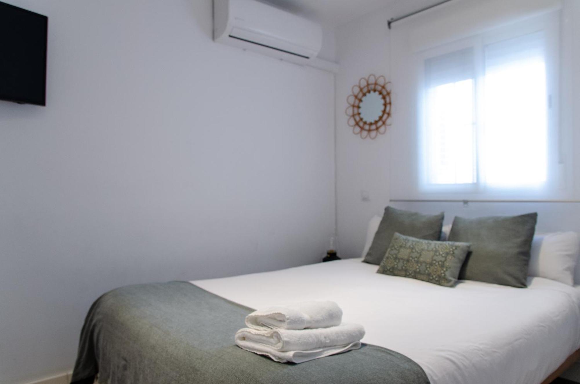 Apartamento Moderno En Triana 2 Dormitorios Y Aire Acondicionado Sevilla Eksteriør billede