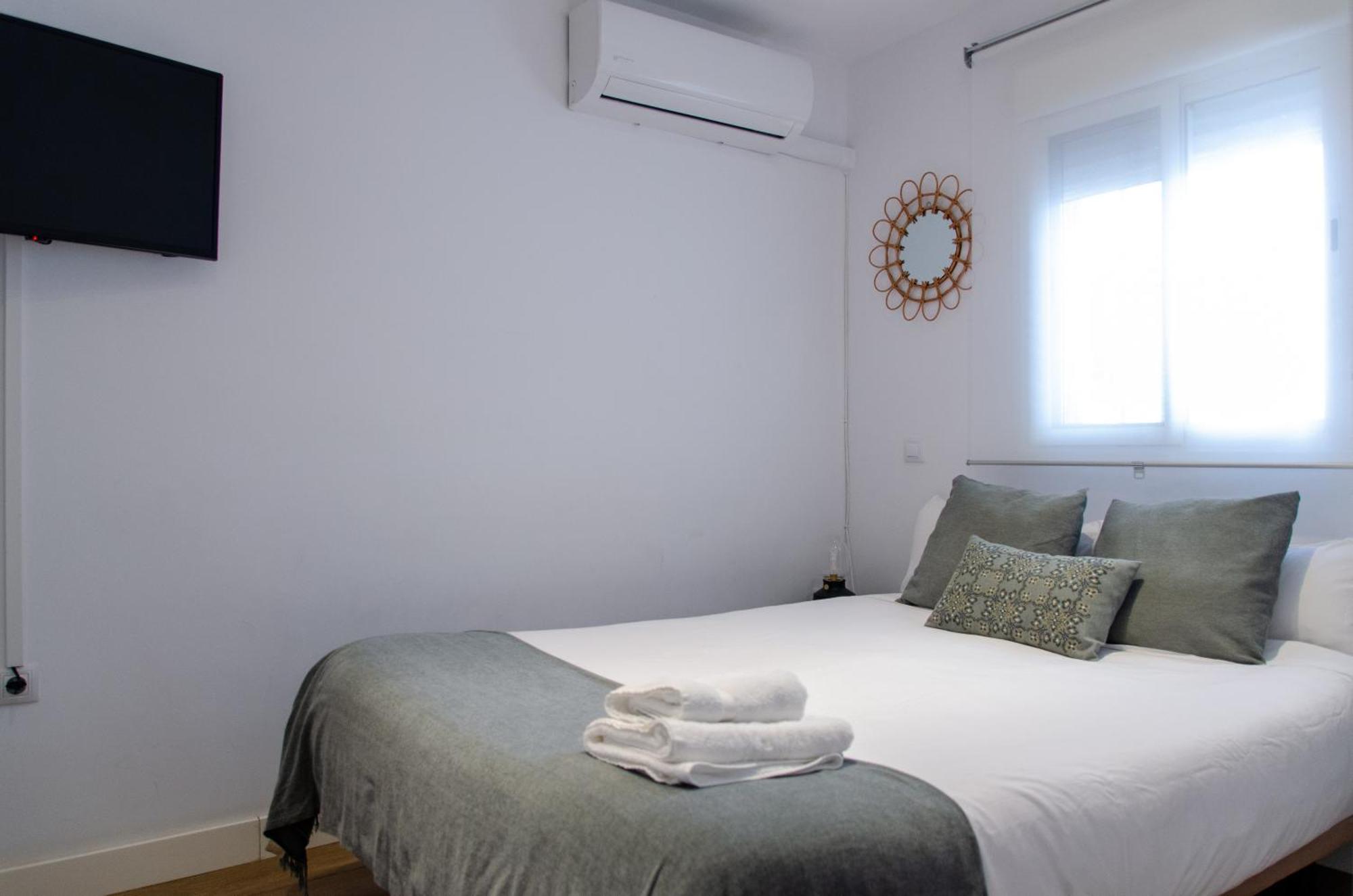 Apartamento Moderno En Triana 2 Dormitorios Y Aire Acondicionado Sevilla Eksteriør billede