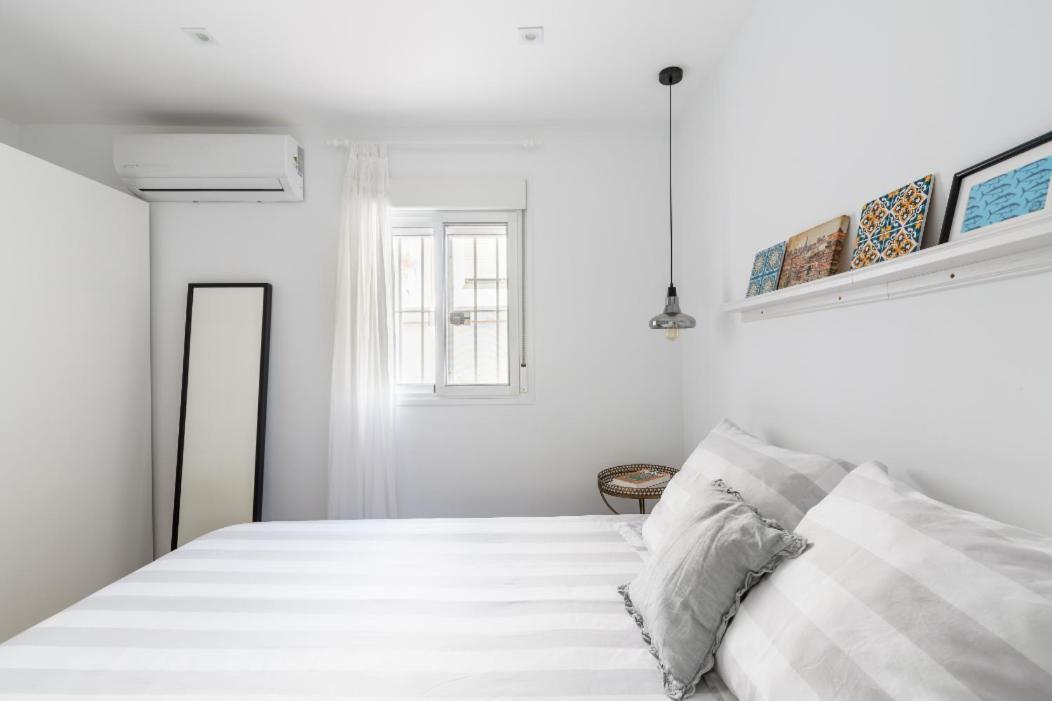 Apartamento Moderno En Triana 2 Dormitorios Y Aire Acondicionado Sevilla Eksteriør billede